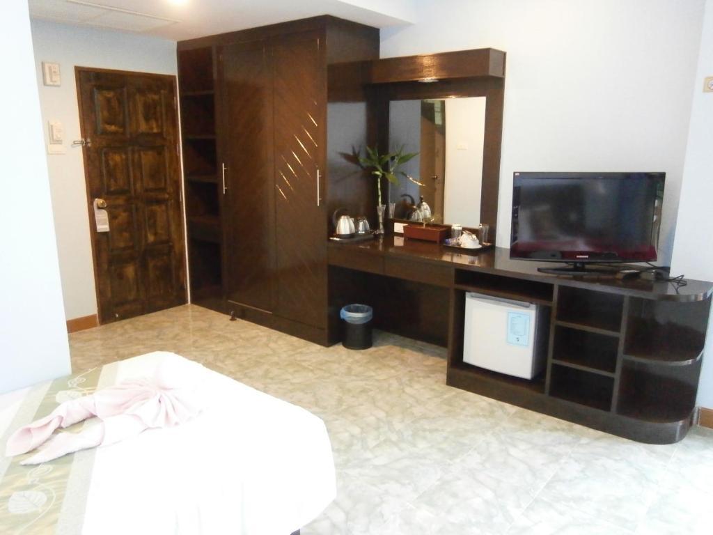 Hotel Feng Shui House à Patong Extérieur photo