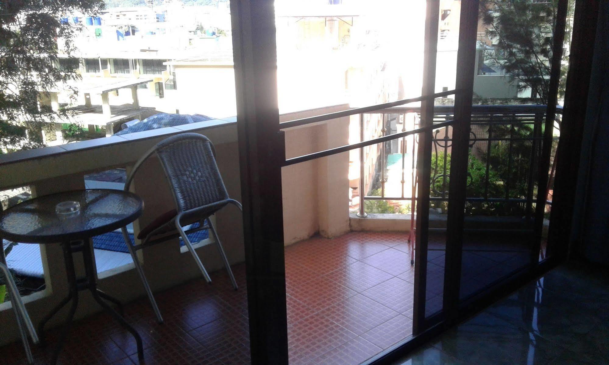 Hotel Feng Shui House à Patong Extérieur photo