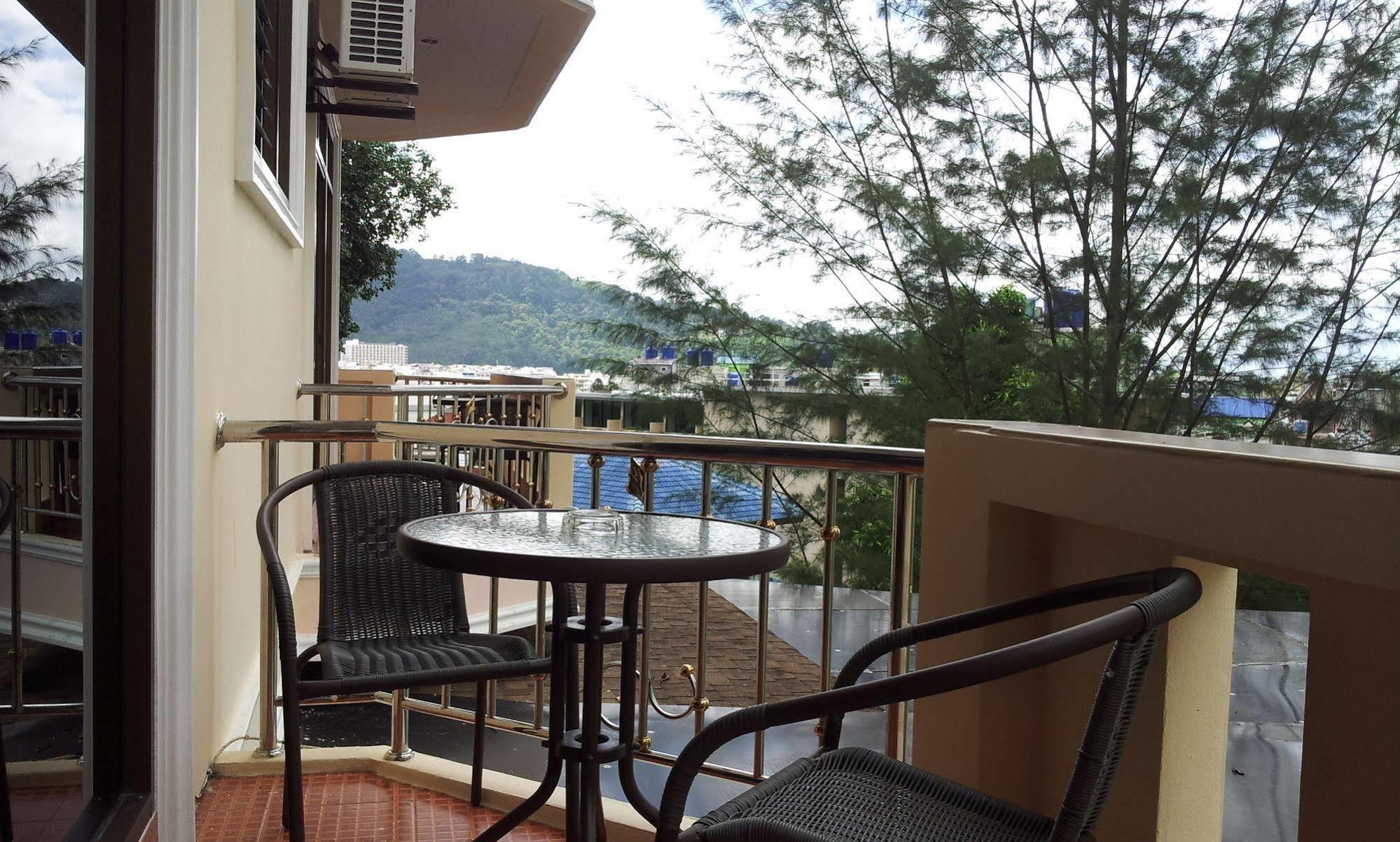 Hotel Feng Shui House à Patong Extérieur photo